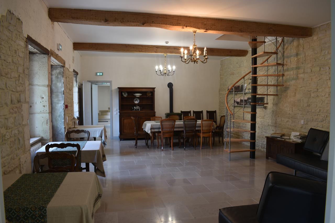 Domaine Des Douves Bed & Breakfast Ancy-le-Franc Ngoại thất bức ảnh